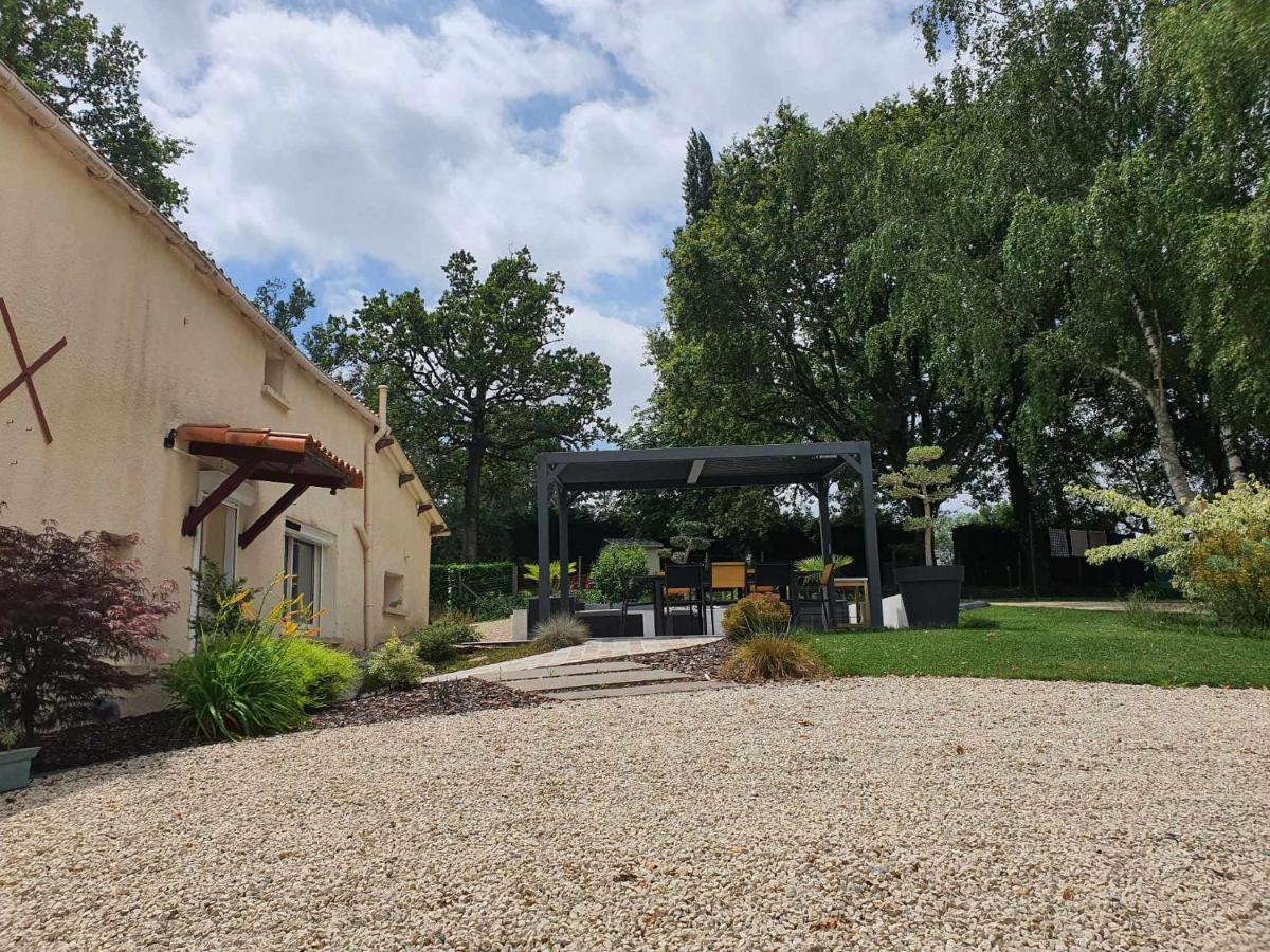 Gite Du Grand Parc 6 Personnes Le Boupere Bagian luar foto